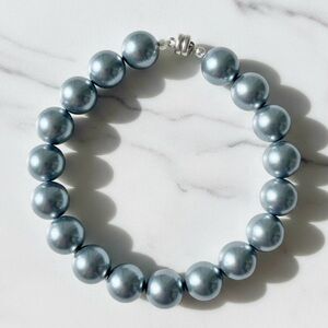 Chunky Dark Grey Mother of Pearl Bracelet with Magnetic Clasp
